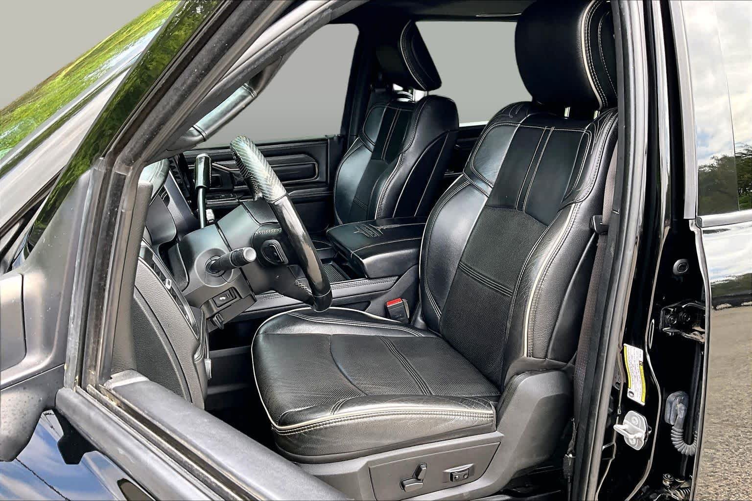 Used 2021 Diamond Black Crystal Pearlcoat Ram Limited image 9