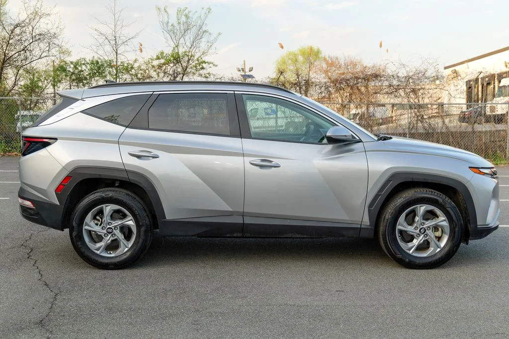 Used 2023 Shimmering Silver Hyundai SEL image 8