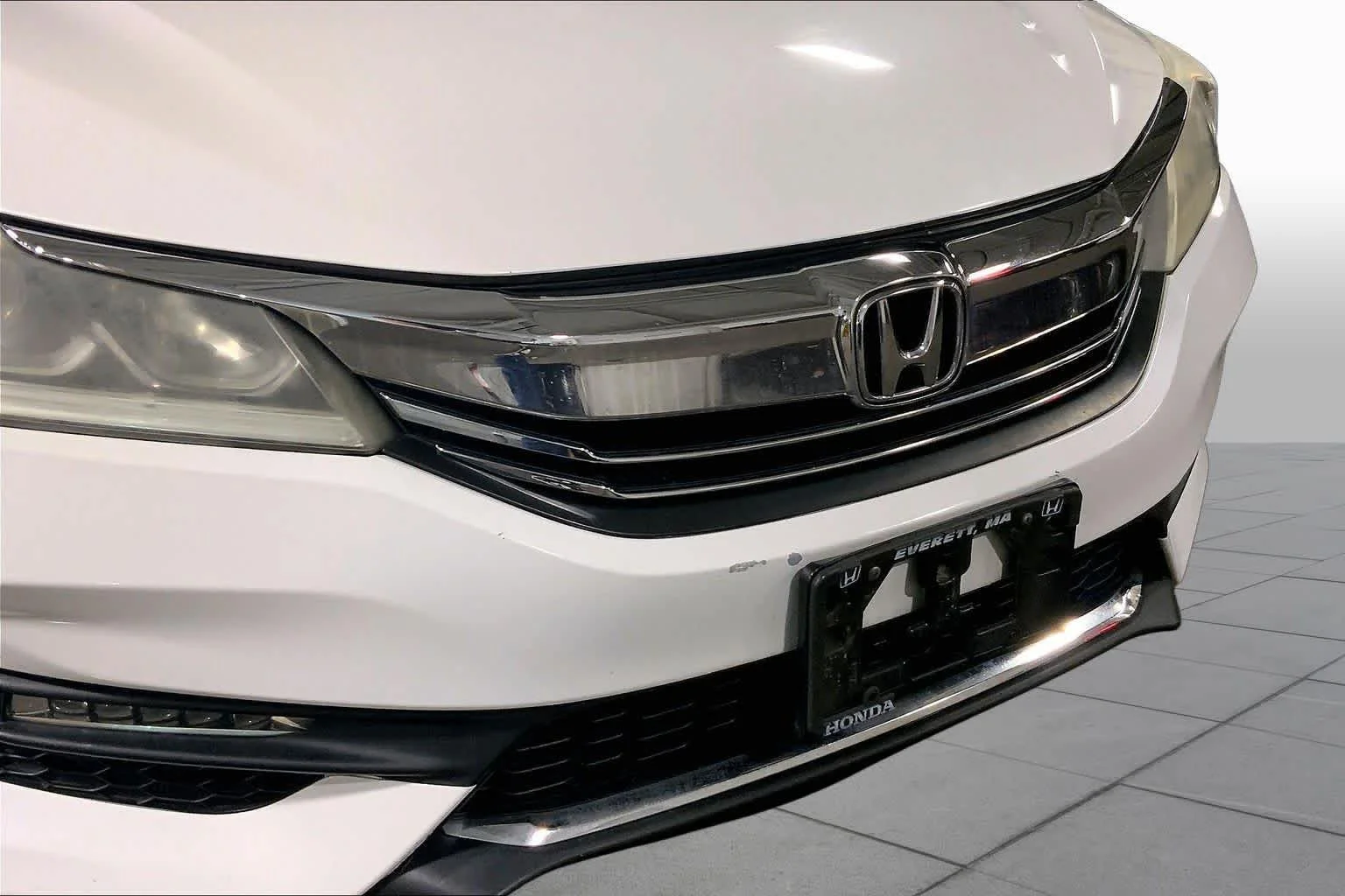 Used 2017 White Orchid Pearl Honda Sport image 30