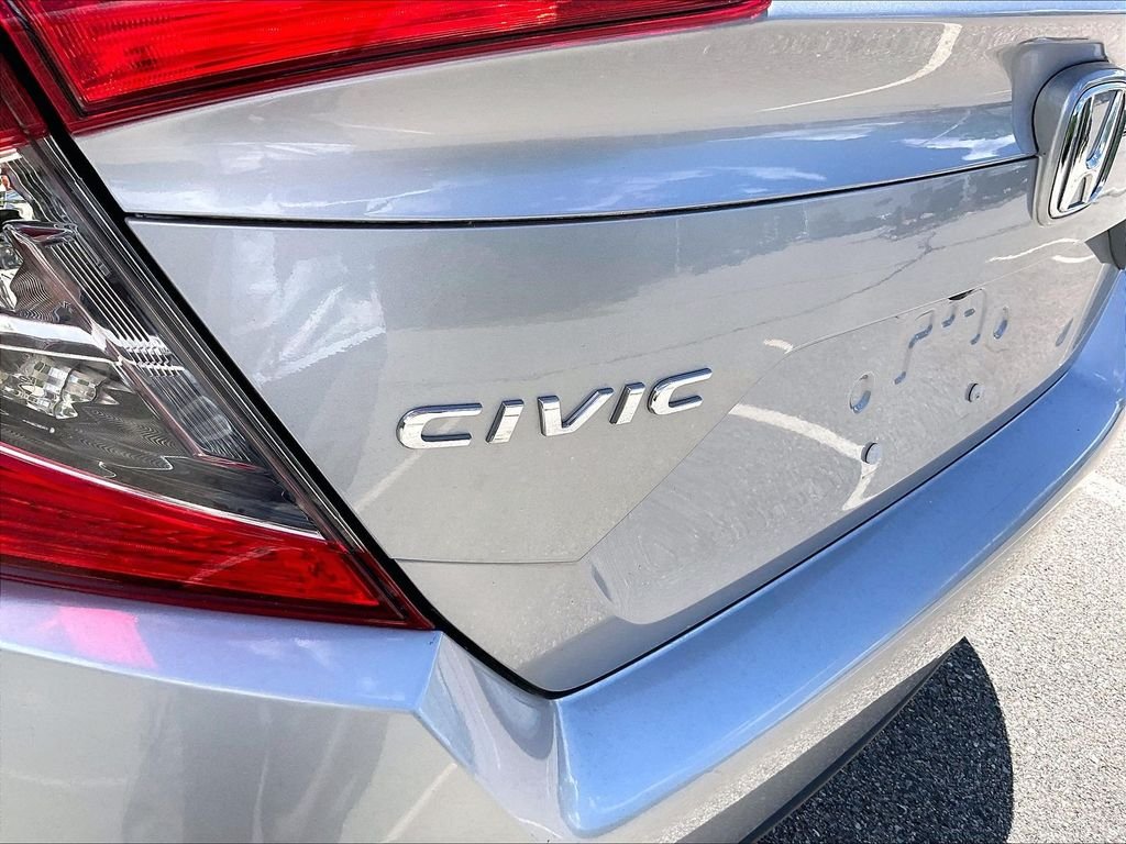 Used 2018 Silver Honda LX image 27