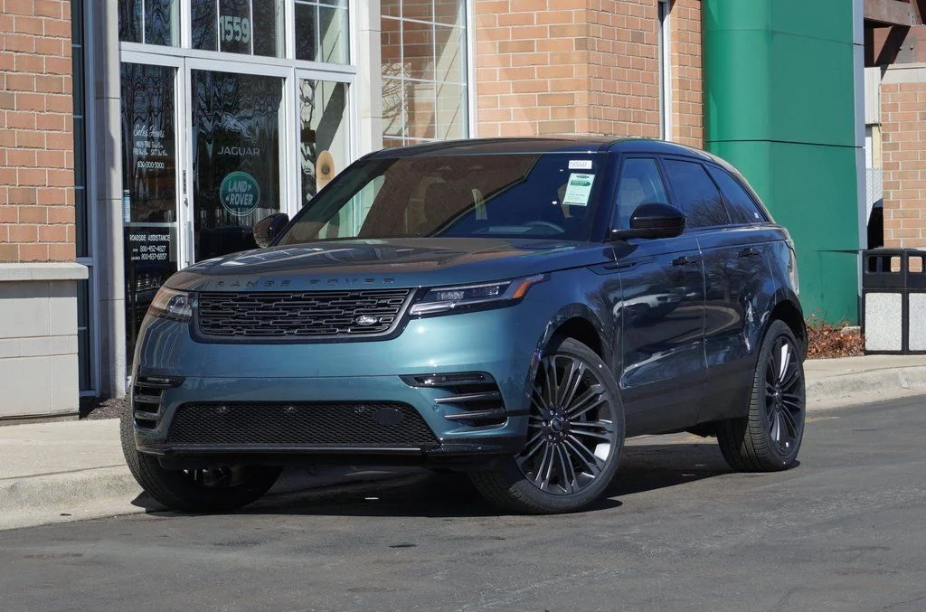 2026 Land Rover Range Rover Velar P400 Dynamic SE's photo