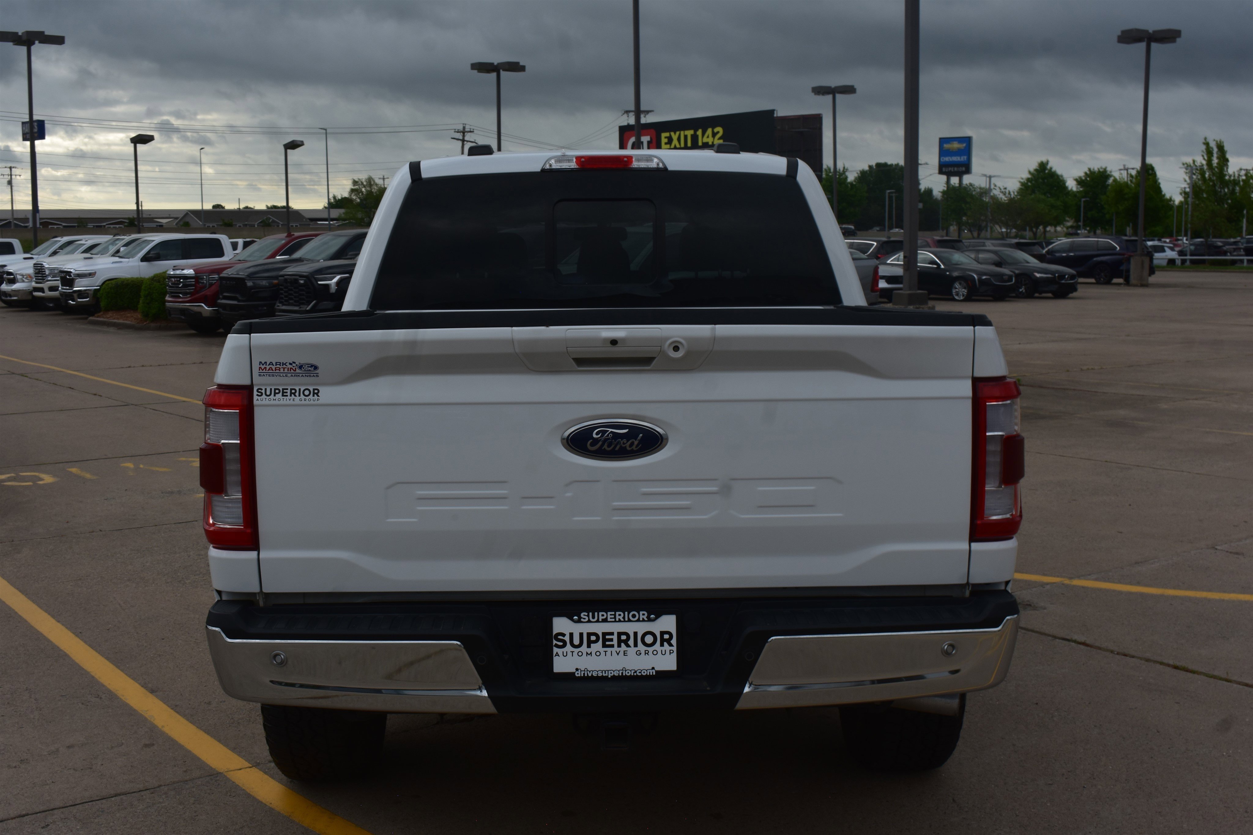 Used 2022  Ford LARIAT image 6