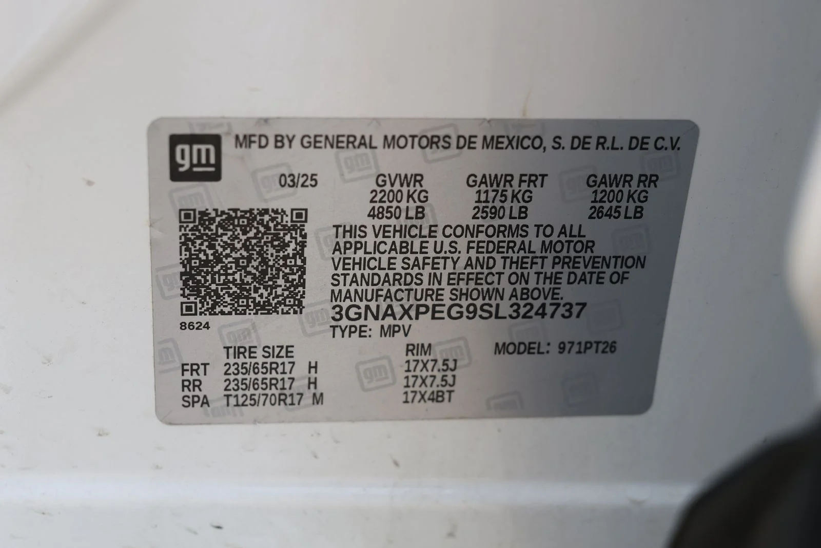 Used 2025 White Chevrolet LT image 34