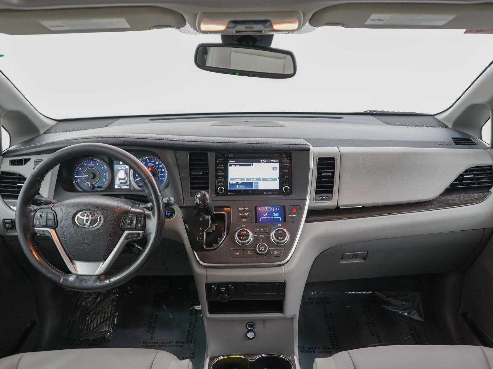 Used 2019 Gray Toyota XLE image 14