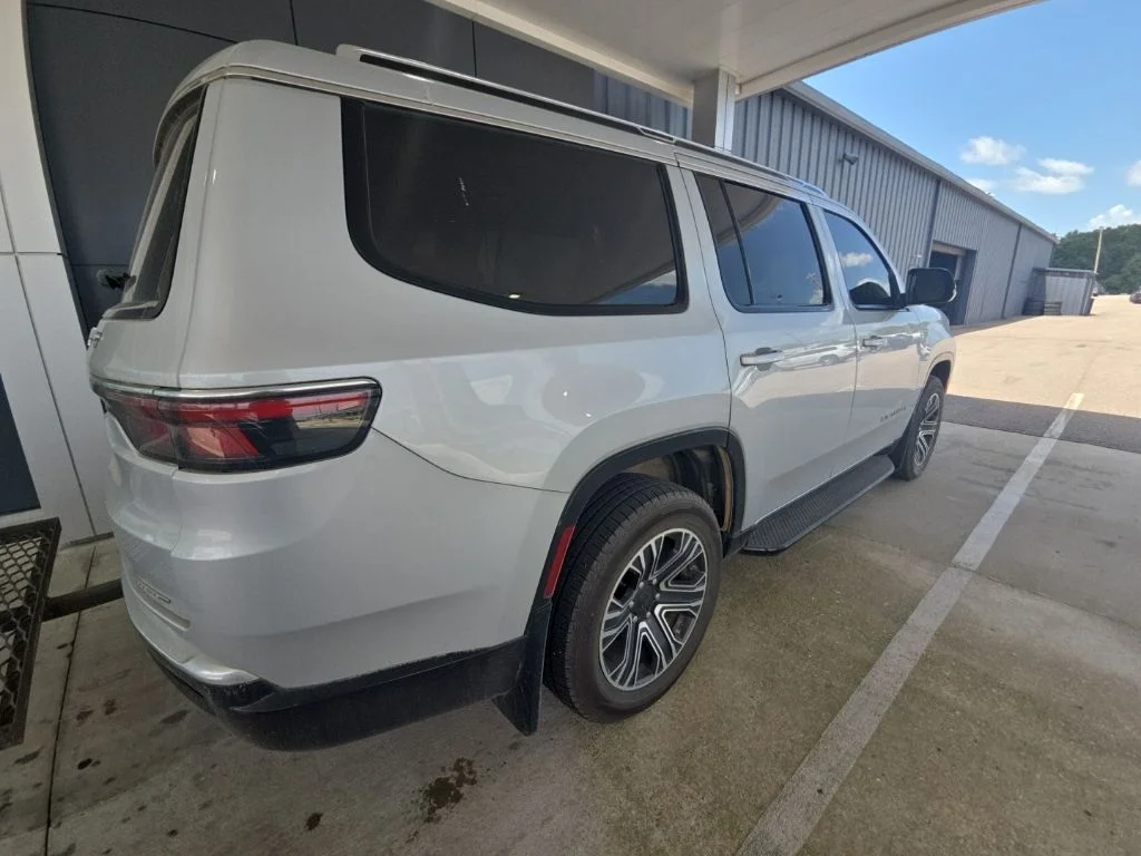Used 2024 Silver Jeep Series II image 3