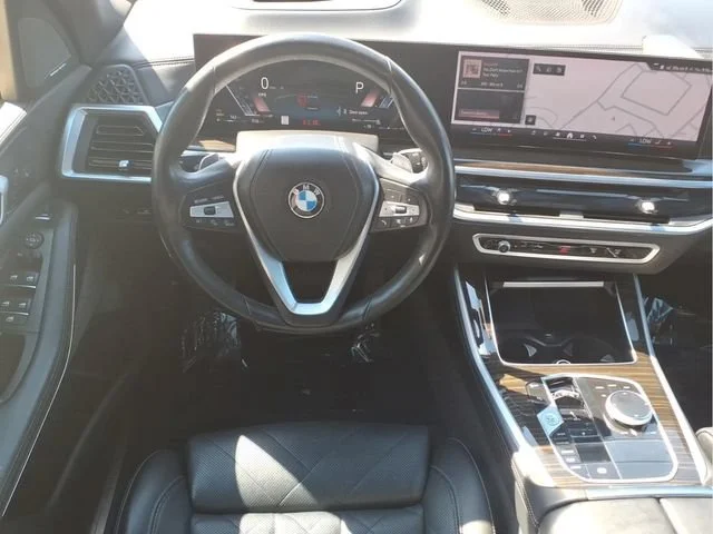 Used 2024  BMW xDrive40i image 21