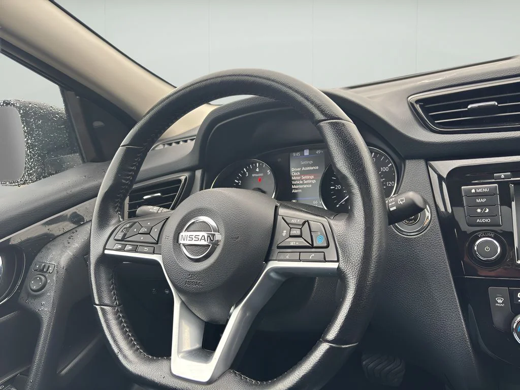 Used 2022 Magnetic Black Pearl Nissan SL image 28