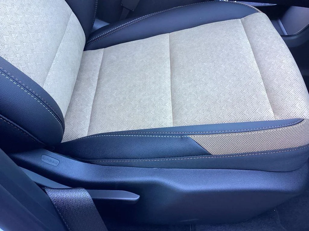 New 2026 Polar White Tricoat Chevrolet ACTIV image 18