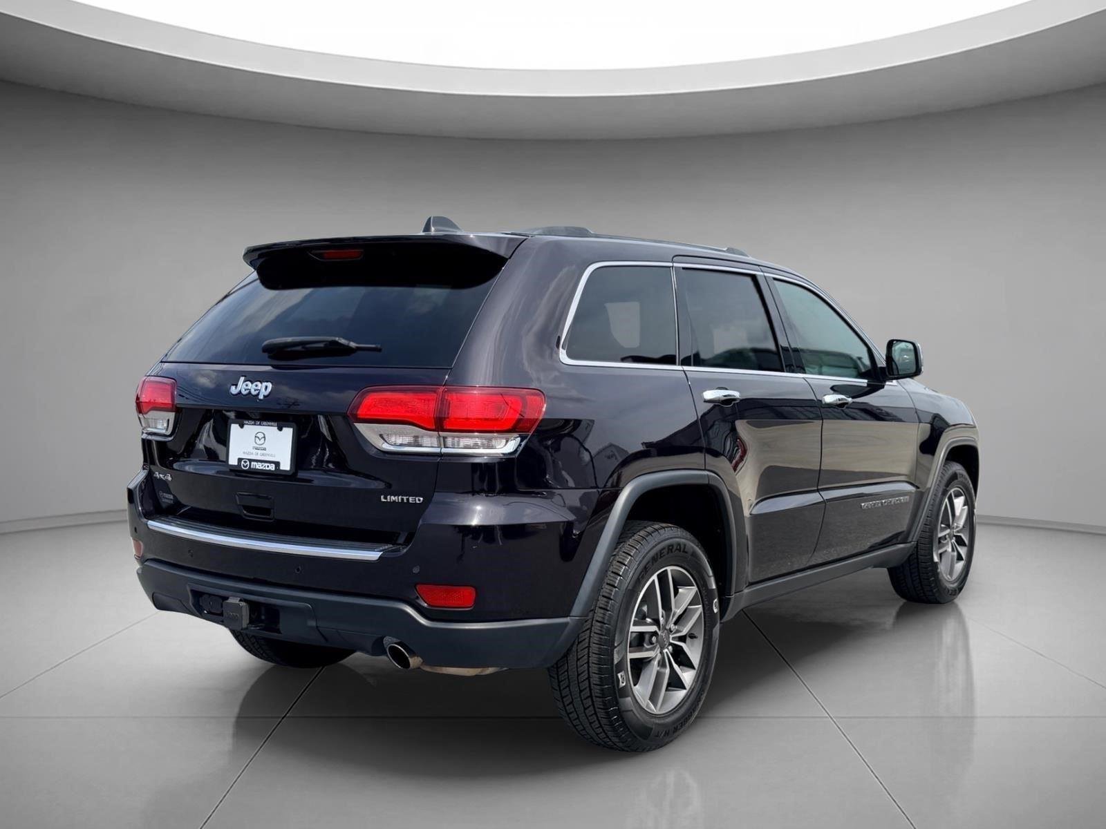 Used 2020 Diamond Black Crystal Pearlcoat Jeep Limited image 2