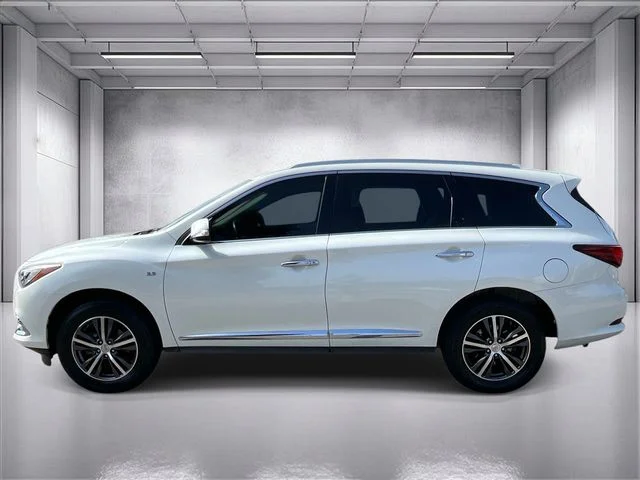 Used 2017 White INFINITI Base image 6