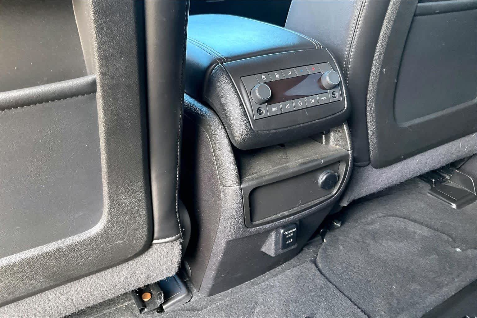 Used 2015 Quicksilver Metallic GMC SLT image 34