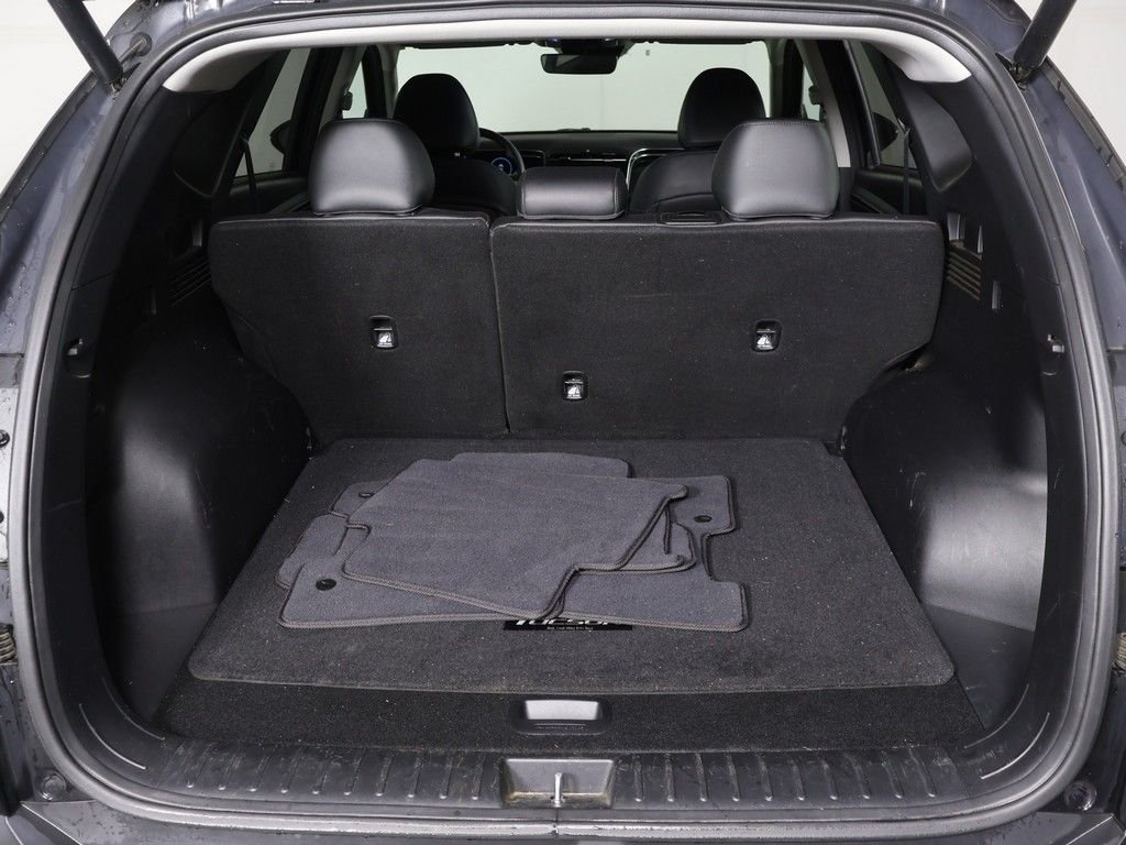 Certified Used 2024 Black Hyundai SEL image 17