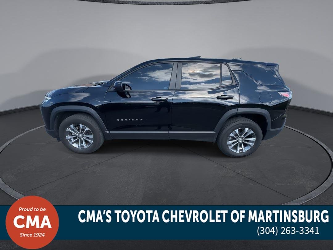 Used 2025 Mosaic Black Metallic Chevrolet AWD LT image 5