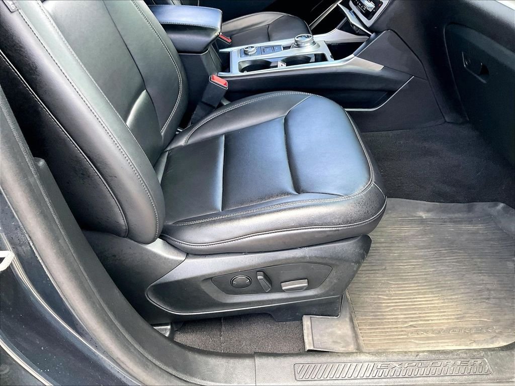 Used 2024 Stone Blue Metallic Ford XLT image 37