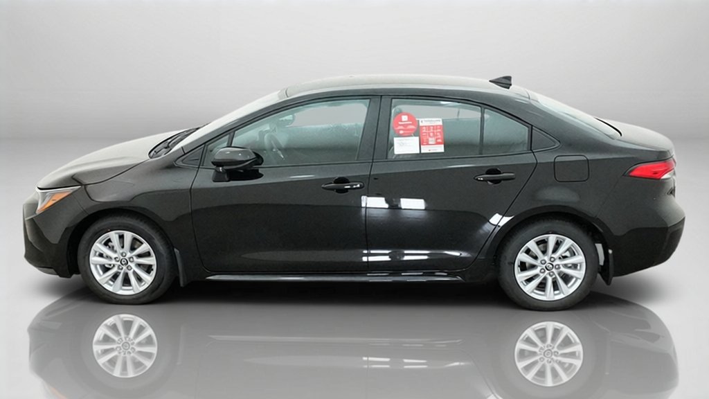 New 2027 Inked Toyota LE image 35