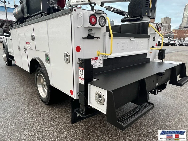 2025 Ford F-550 Super Duty Chassis Cab XL - Photo 11