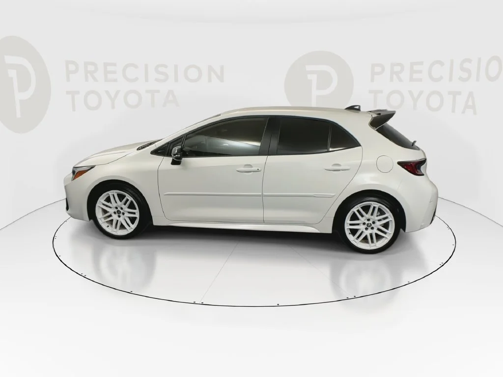 Used 2026 Ice Cap Toyota SE image 13