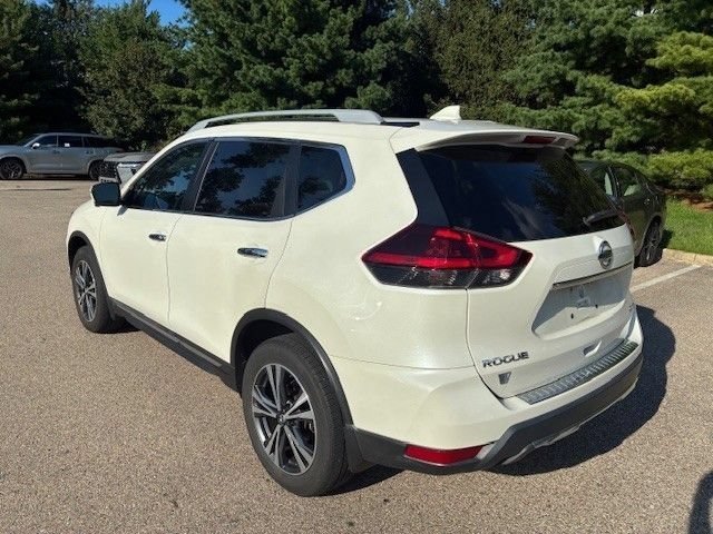 Used 2018 Pearl White Nissan SL image 5