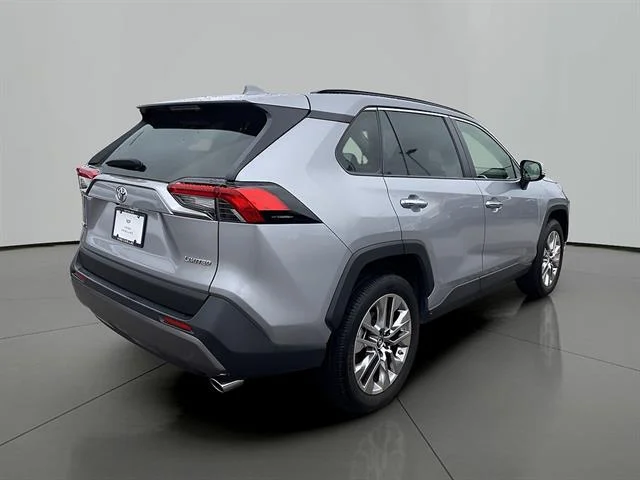 Used 2019 Silver Sky Metallic Toyota Limited image 5