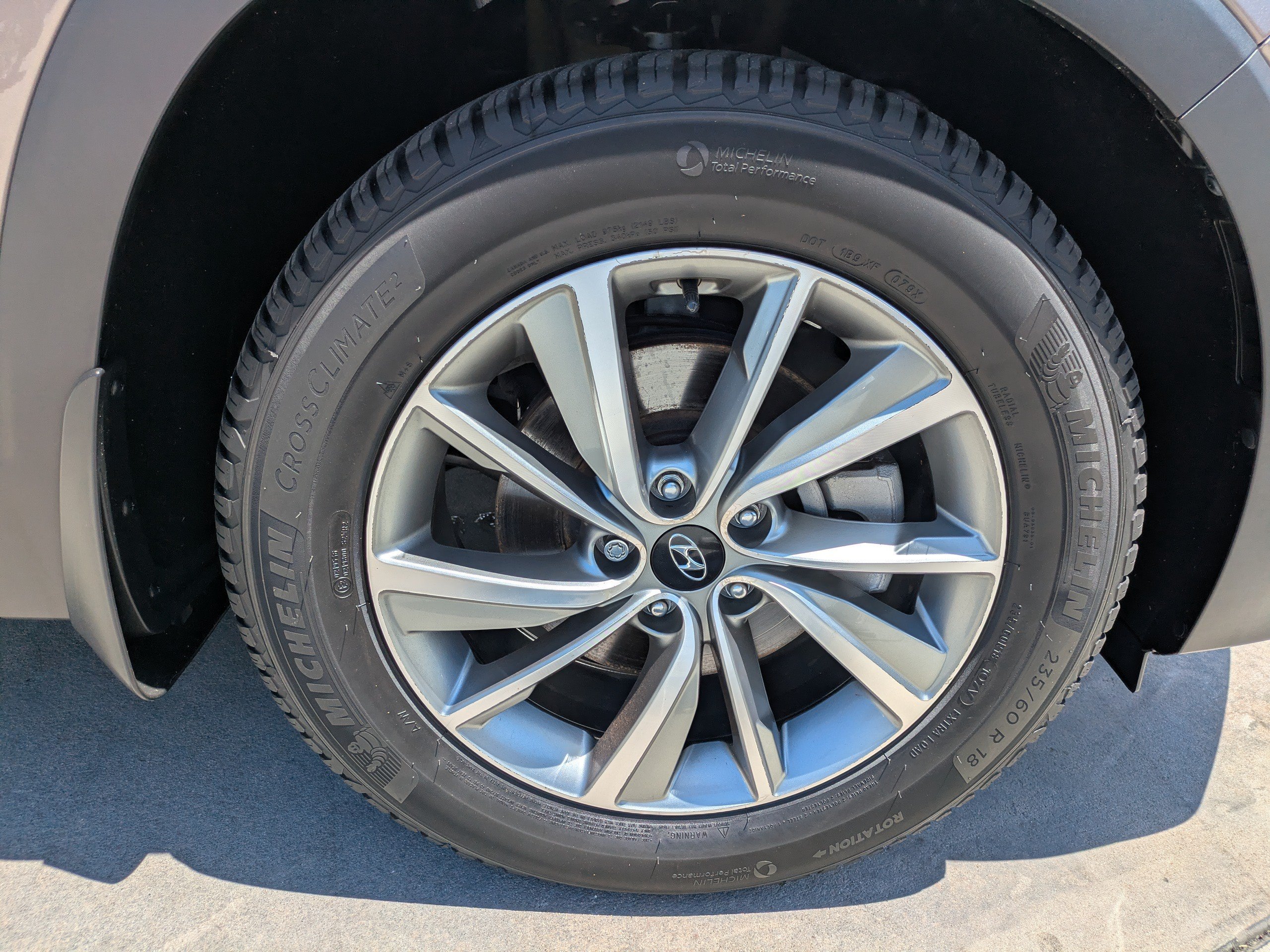2019 Hyundai Santa Fe Limited - Photo 9