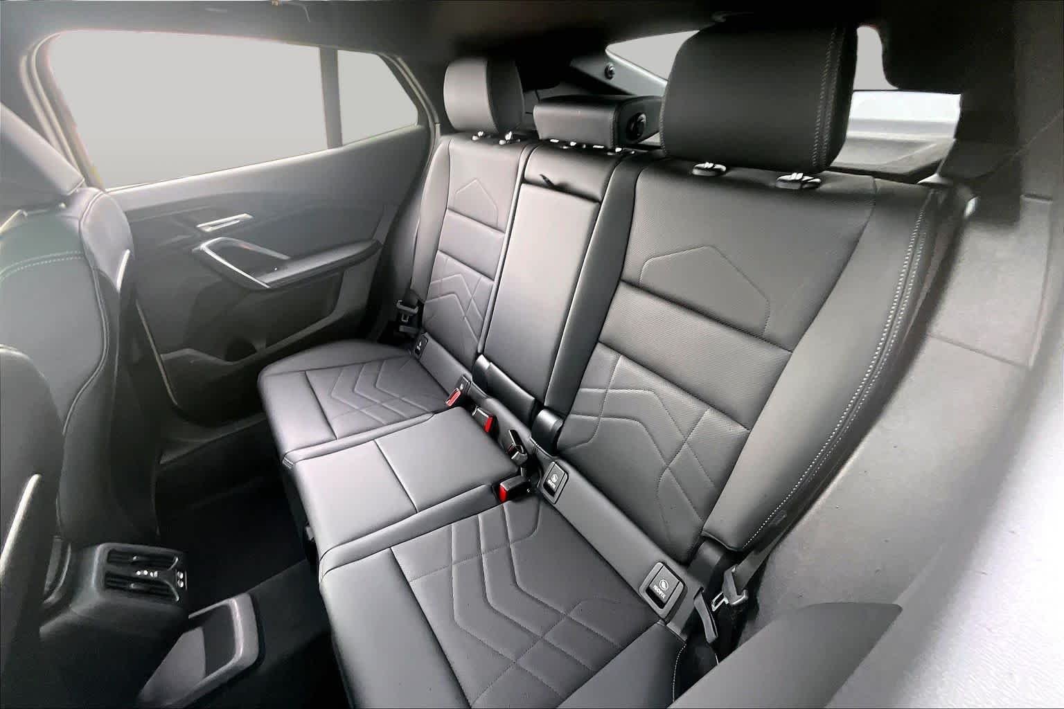 Used 2026 Dune Grey Metallic BMW xDrive28i image 19