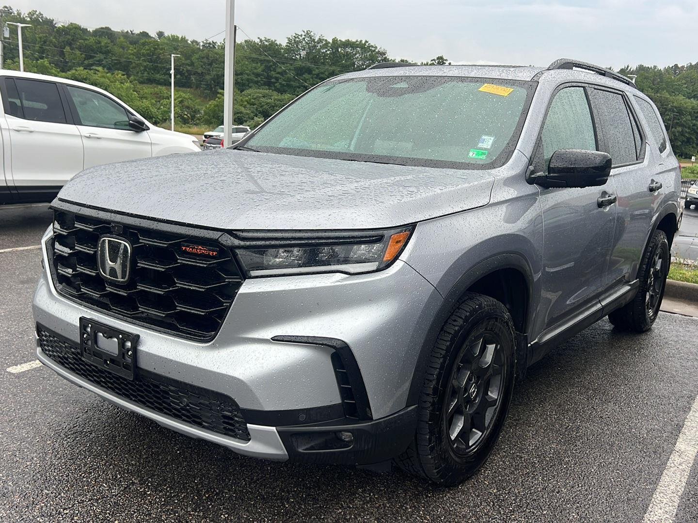 Used 2025 Lunar Silver Metallic Honda TrailSport image 1