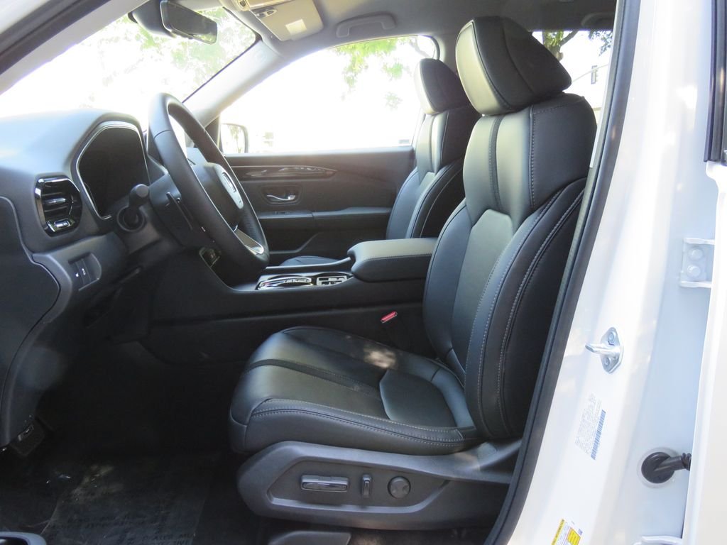 2025 Honda Pilot EX-L - Photo 9