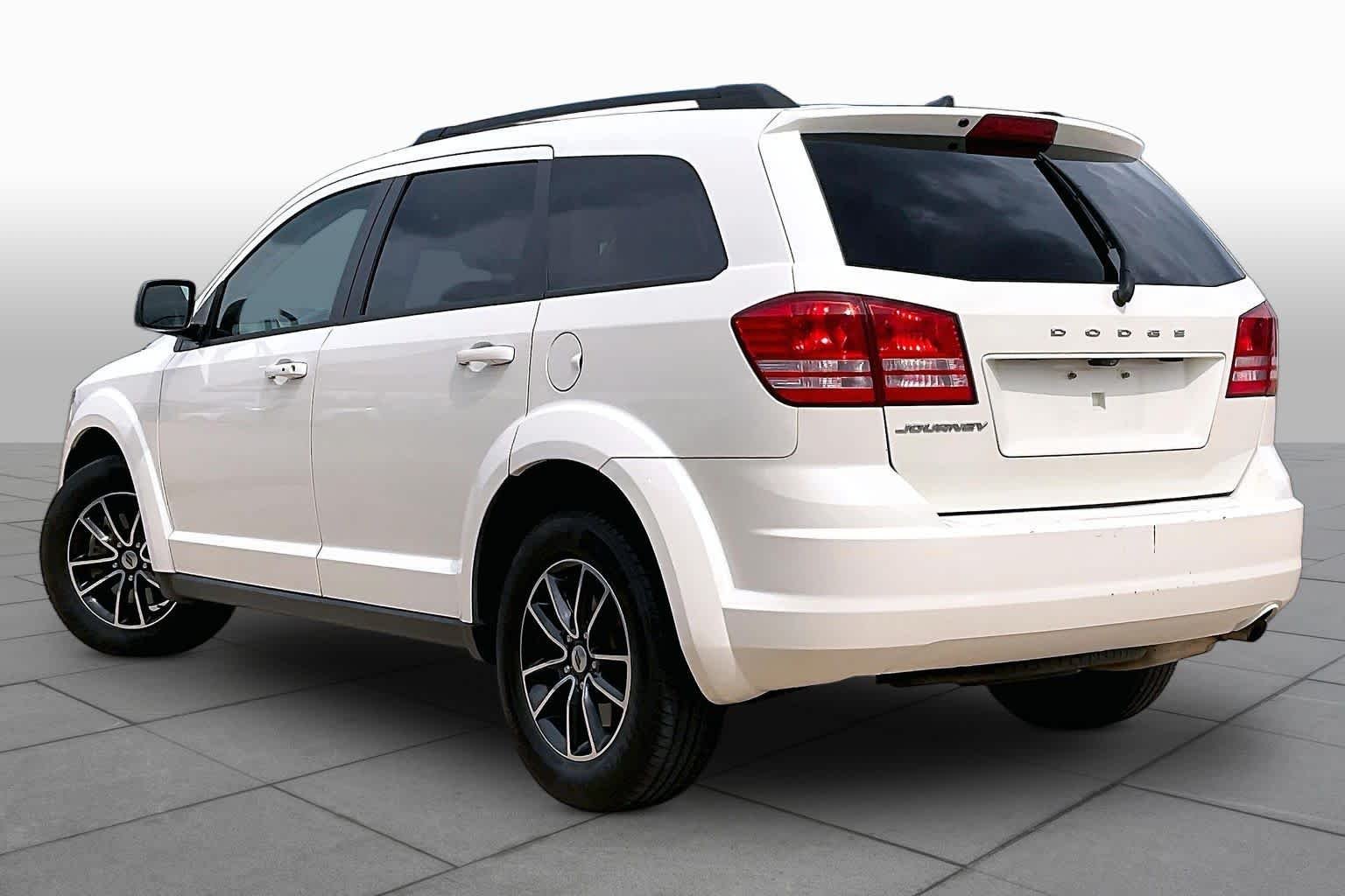 Used 2018 Vice White Dodge SE image 13