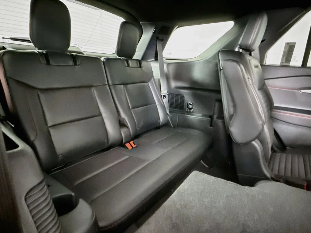New 2026 Star White Metallic Tri-Coat Ford ST-Line image 29