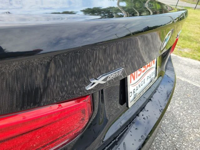 Used 2018 Black BMW 320i xDrive image 8