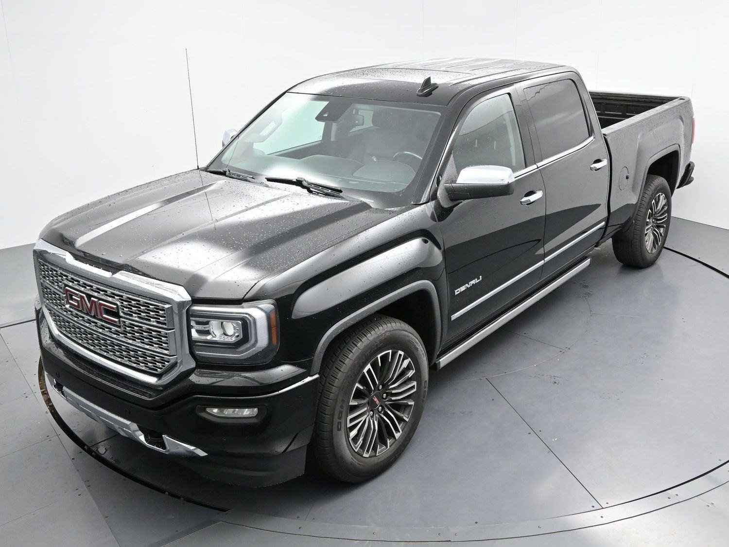 Used 2017 ONYX BLACK GMC Denali image 39