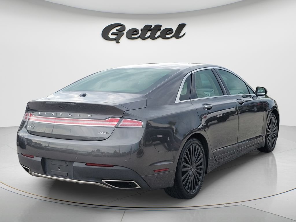 Used 2017 Gray Lincoln Reserve image 5