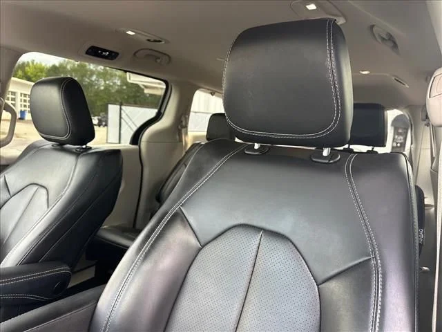 Used 2023 White Chrysler Touring L image 21