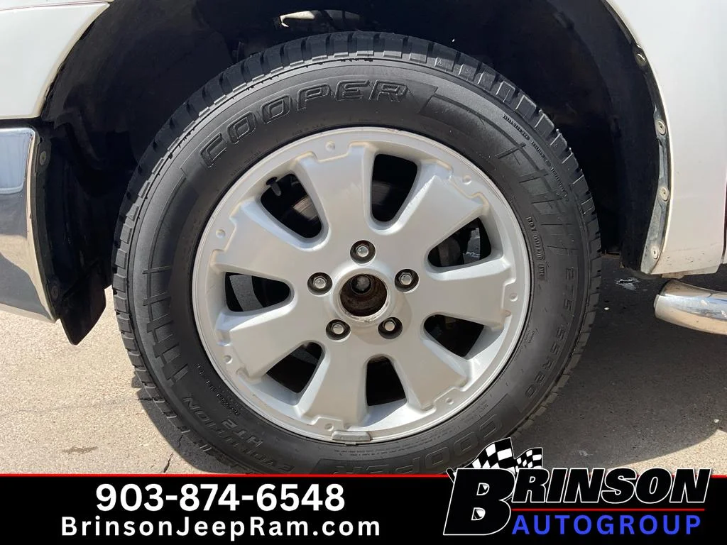 Used 2010 Super White Toyota Grade 5.7L V8 (A6) image 14