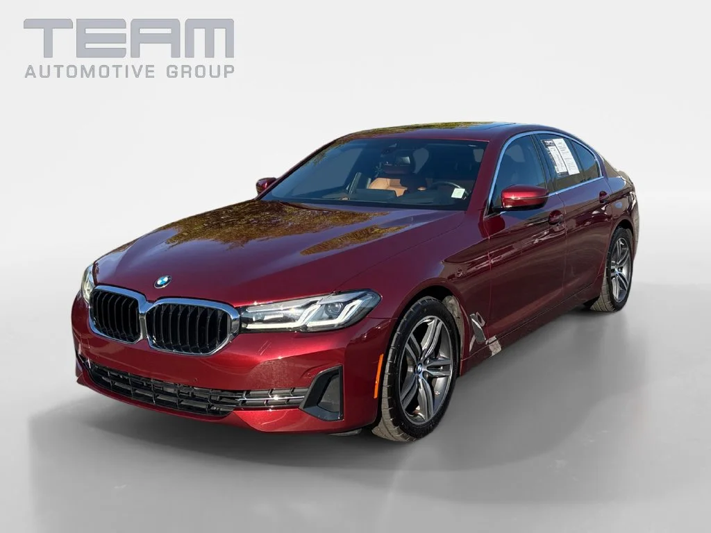Used 2023 Red BMW 530i image 3