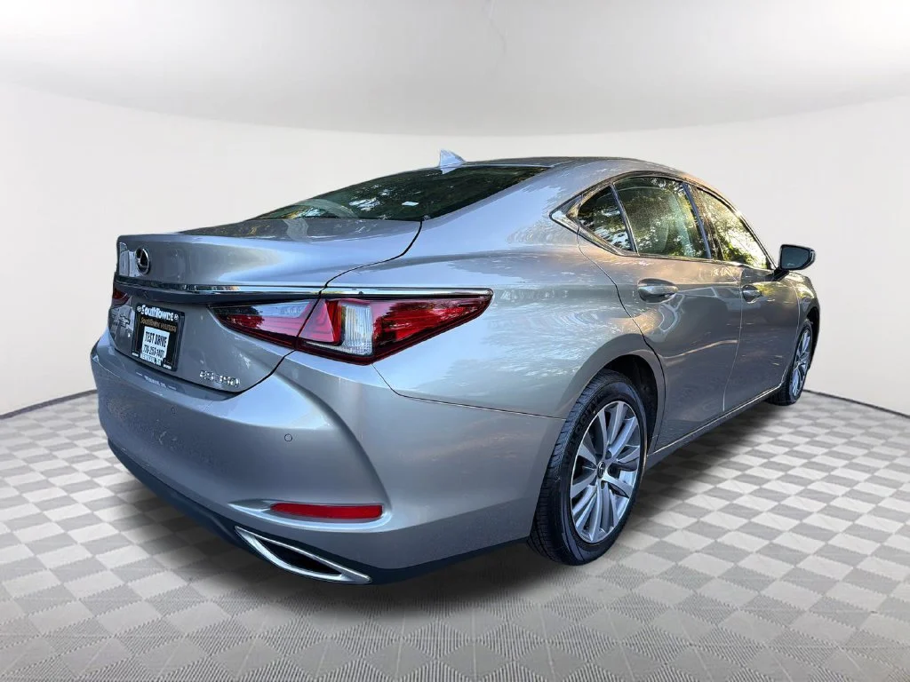 Used 2019 Silver Lexus 350 image 5