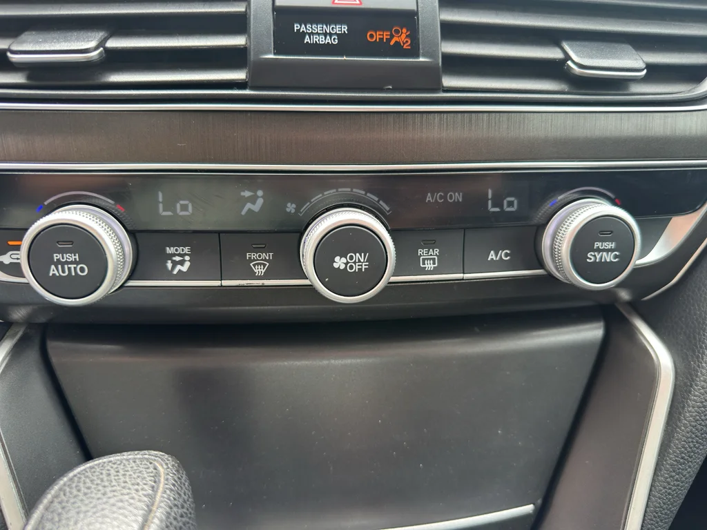 Used 2019 Platinum White Pearl Honda LX 1.5T image 21