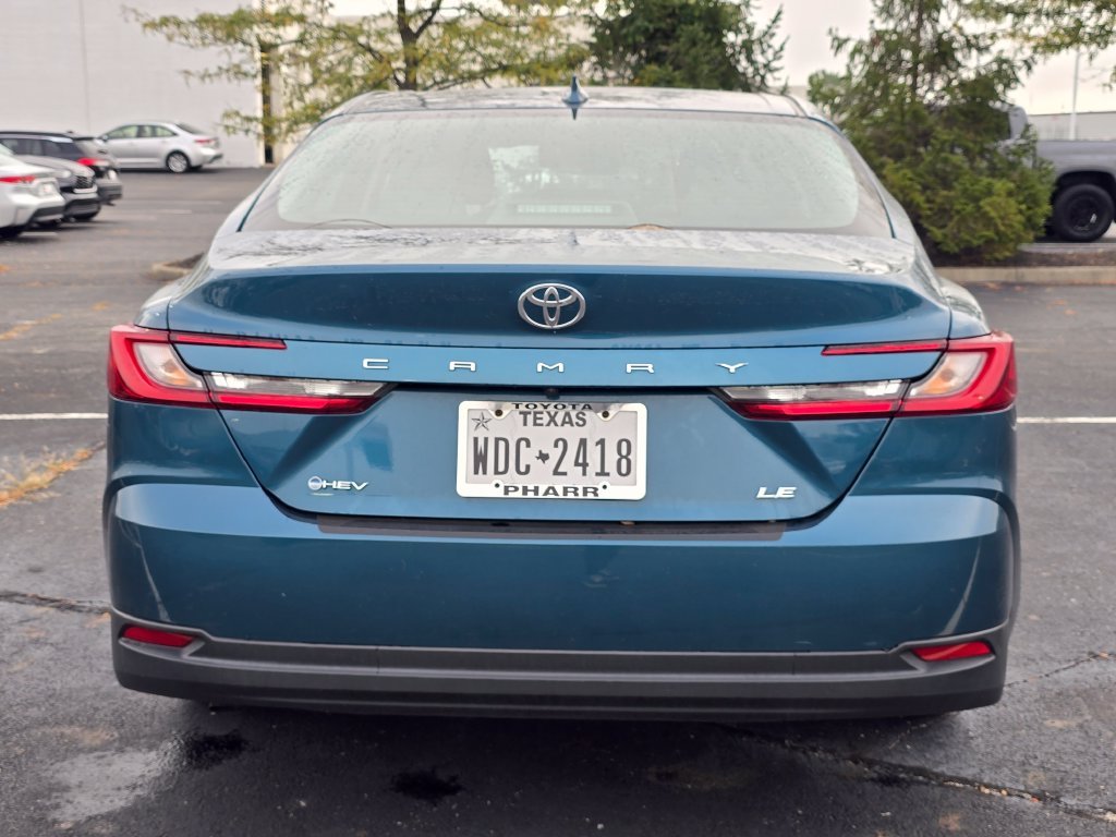 Used 2025  Toyota LE image 7