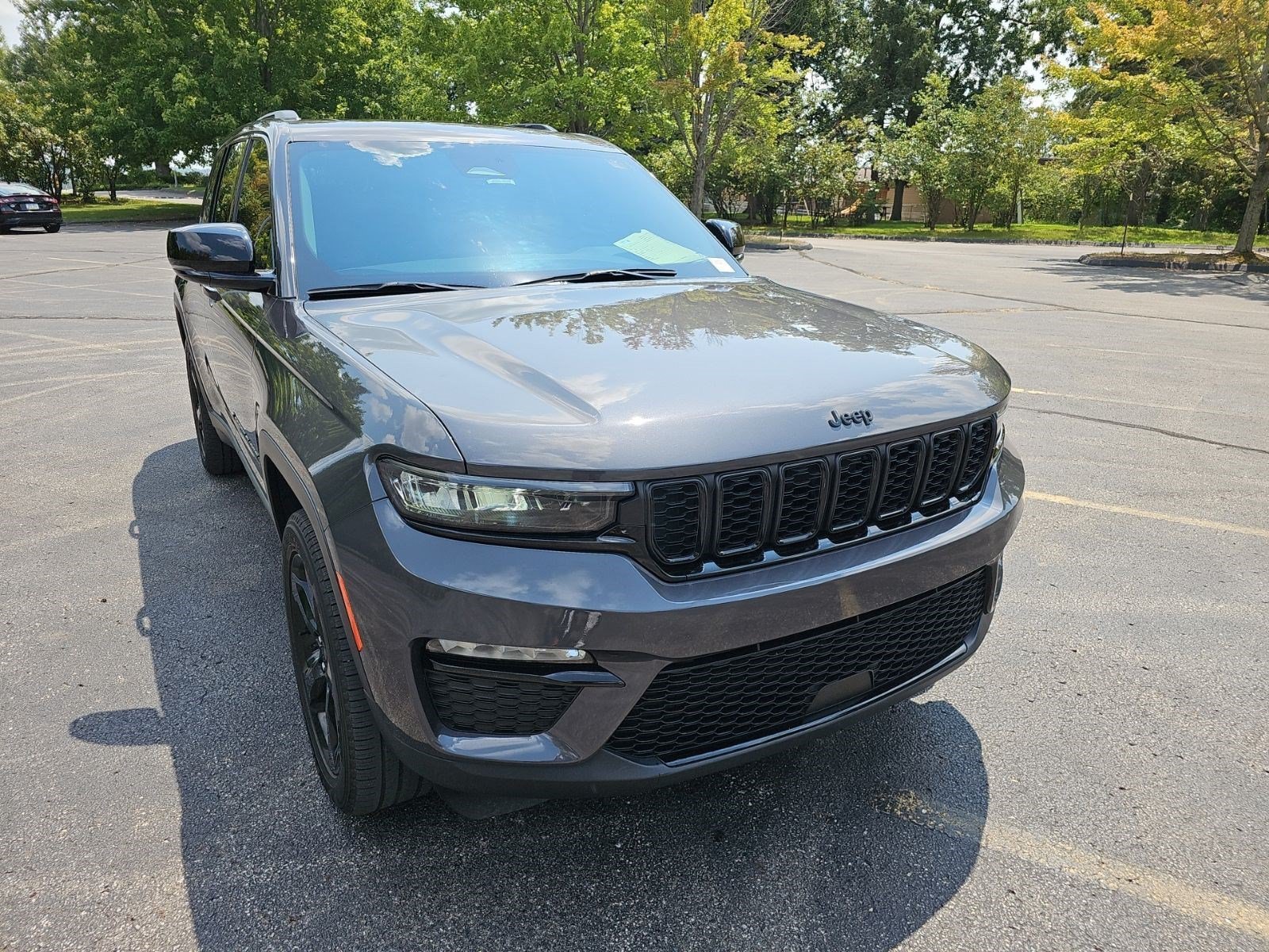 Certified Used 2024 Baltic Gray Metallic Clearcoat Jeep Limited image 5