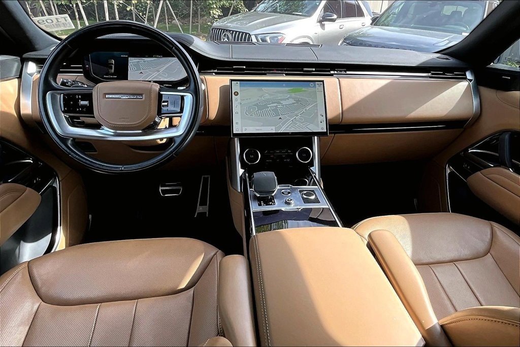 Used 2023 Black Land Rover SE image 15