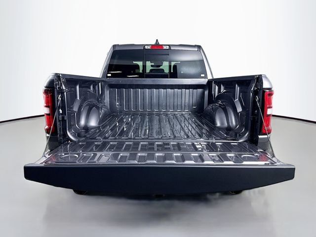 New 2026 Granite Crystal Metallic Clearcoat RAM Big Horn/Lone Star image 25