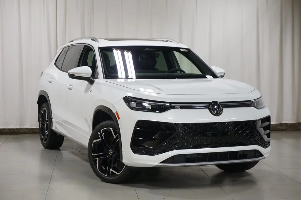 New 2026 Opal White Volkswagen 2.0T SEL R-Line Turbo image 2