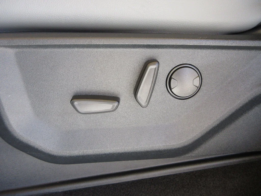 Certified Used 2025 Carbonized Gray Metallic Ford Flash image 13