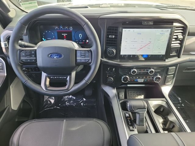 New 2026 Star White Metallic Tri-Coat Ford Platinum® image 4