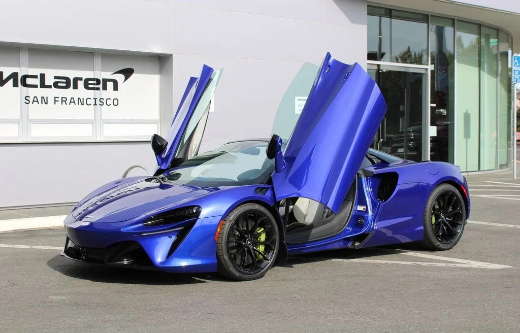 Certified Used 2025  McLaren Performance image 35
