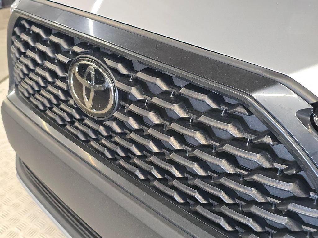 Used 2025 Silver Toyota LE image 13
