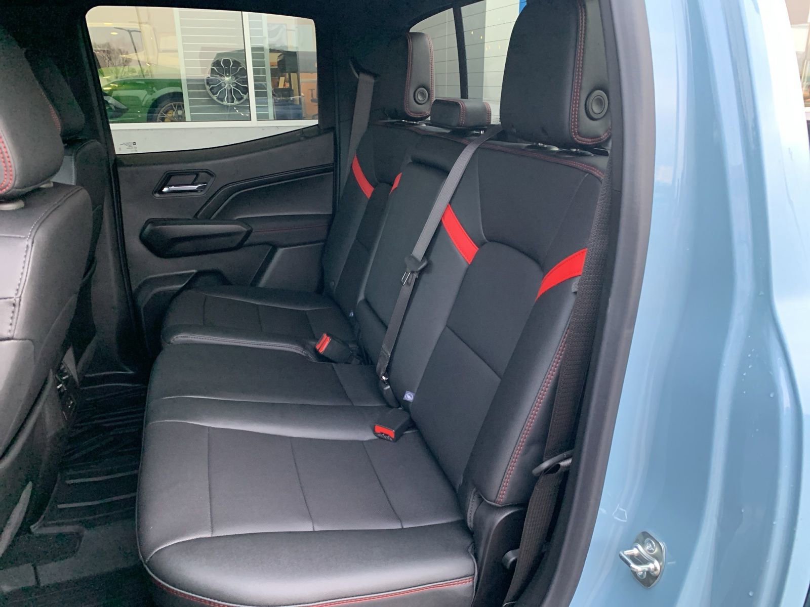 2025 Chevrolet Colorado Z71 - Photo 13