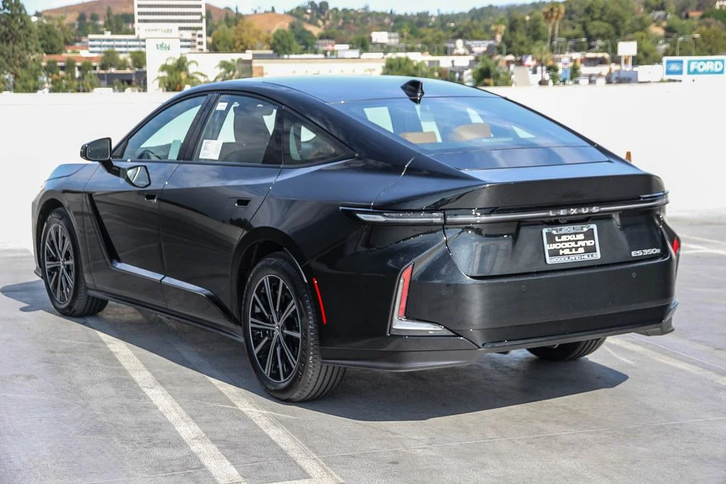 New 2026 Caviar Lexus ES 350e PREMIUM image 6