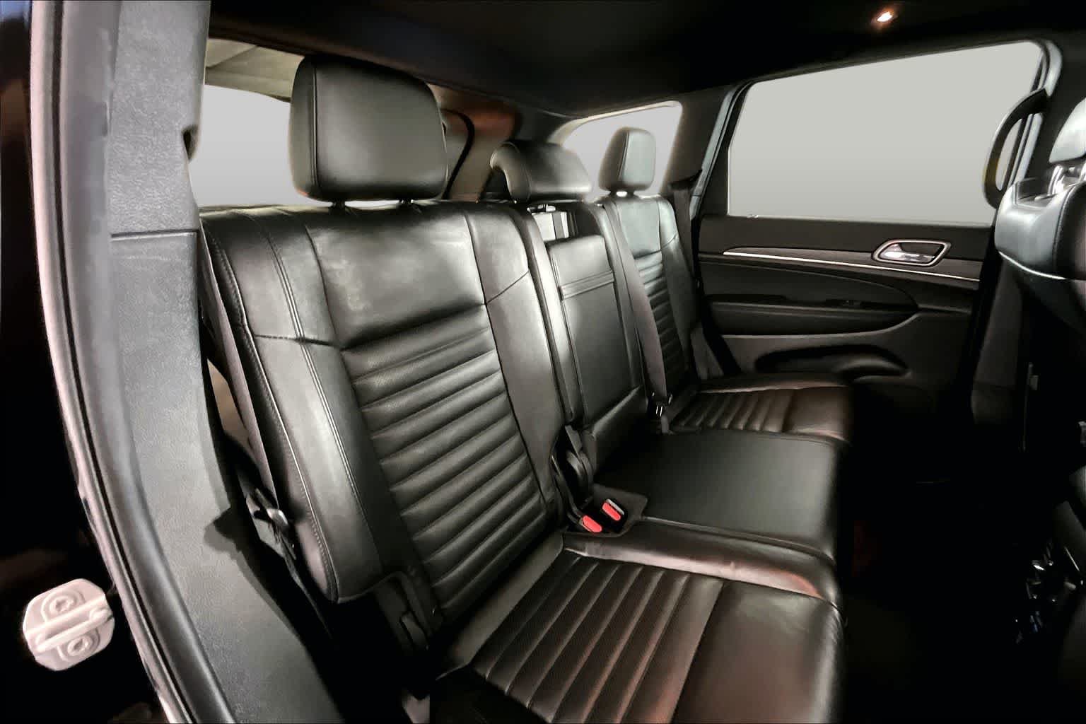 Used 2021 Diamond Black Crystal Pearlcoat Jeep Limited X image 20