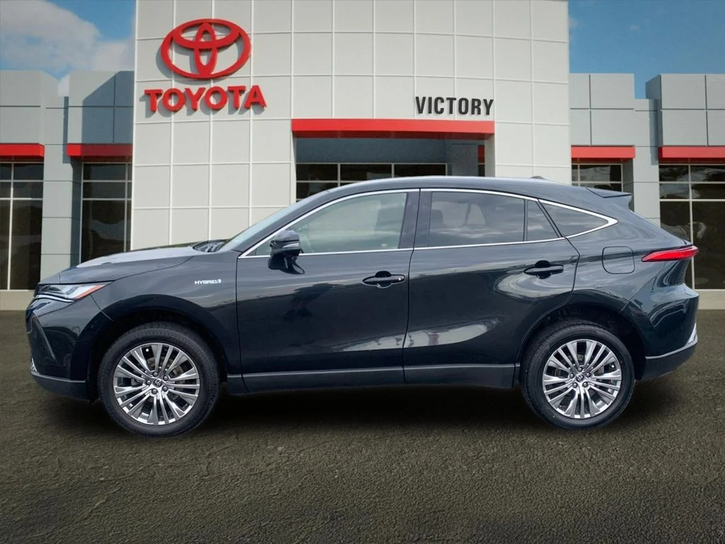 Used 2021 Black Toyota XLE image 6